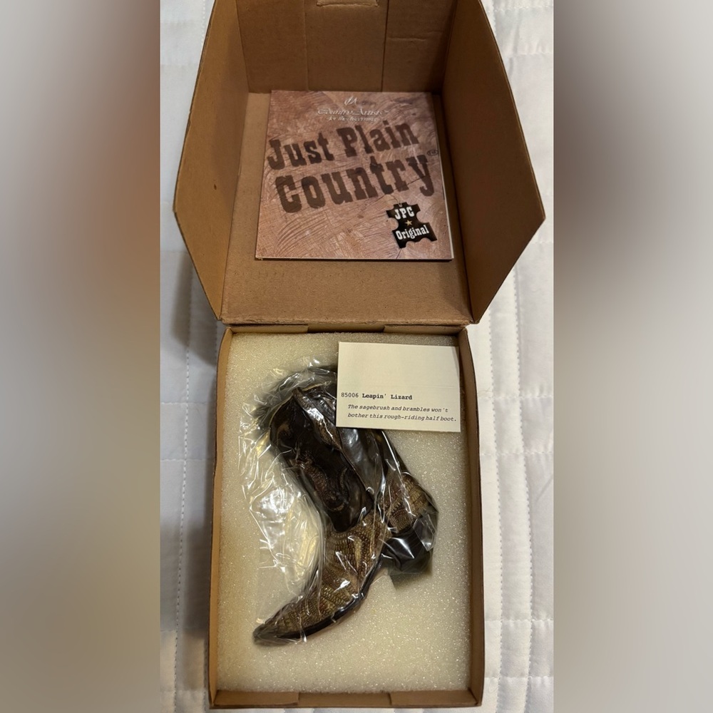 Just Plain Country Boot Figurine 85006 Leapin’ Lizard